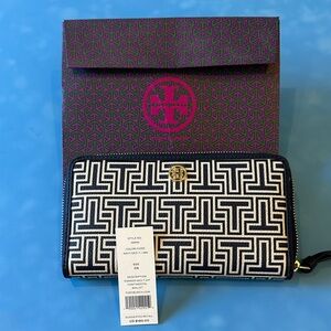 NWT Tory Burch Parker Navy Geo-T Continental  Wallet